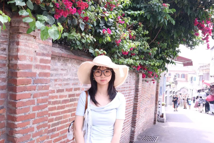 杨静怡